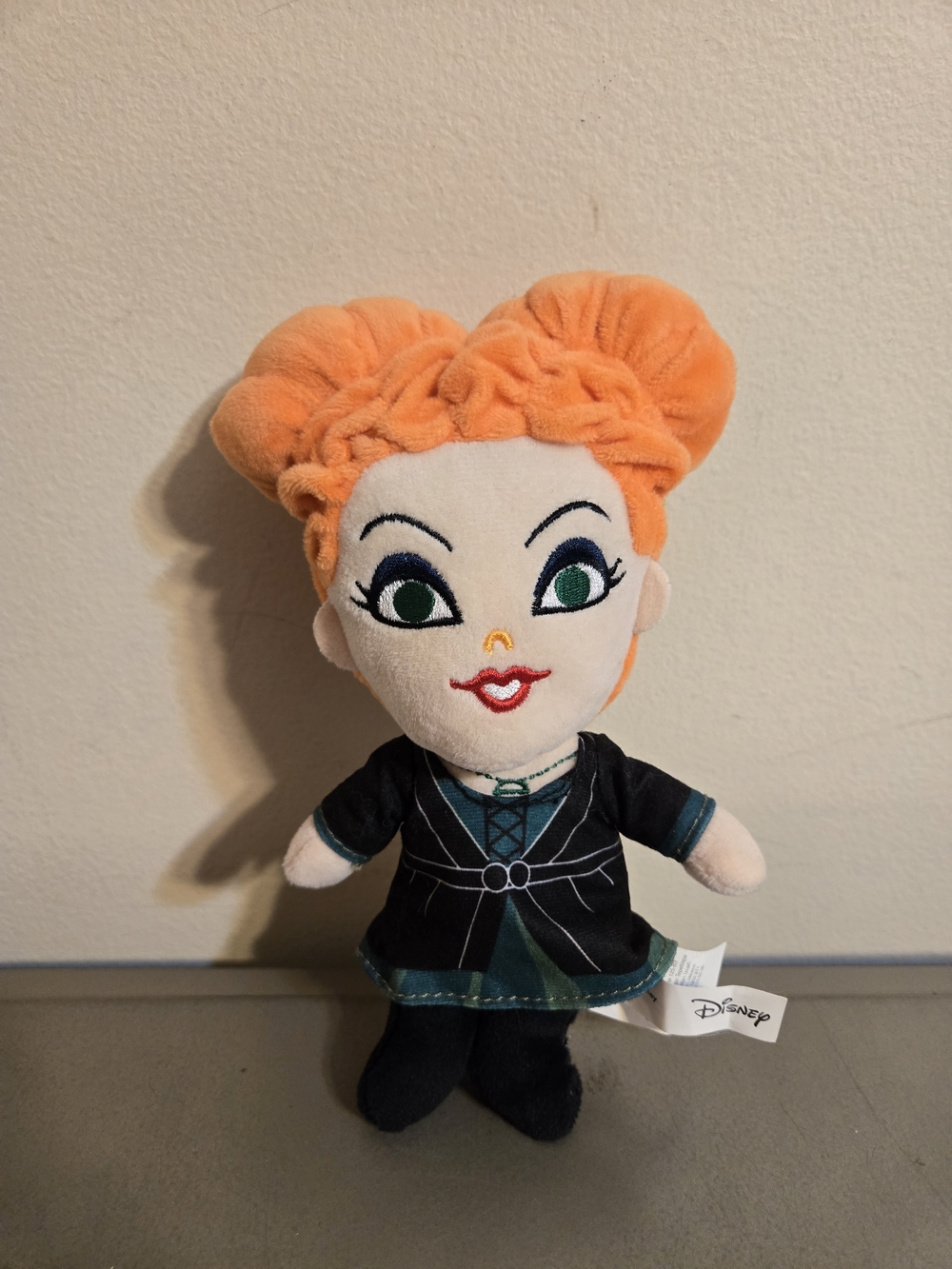 Disney Hocus Pocus Winifred Sanderson 8" Plush Toy